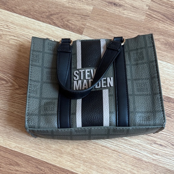 Steve Madden Olive and Black mini Messenger Bag - Picture 1 of 4